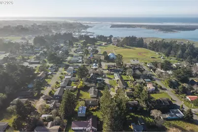 950 1st St NE, Bandon, OR 97411 - Photo 43