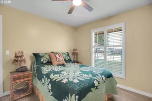 1732 SE 158th Ave, Portland, OR 97233 - Photo 13