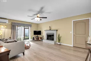 1732 SE 158th Ave, Portland, OR 97233 - Photo 5