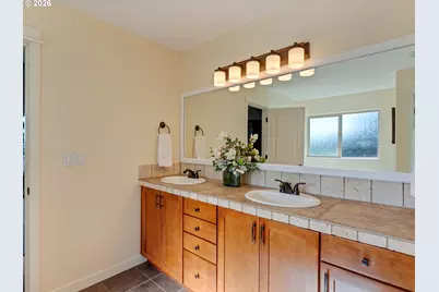 9801 SE Nicholas Dr, Happy Valley, OR 97086 - Photo 33