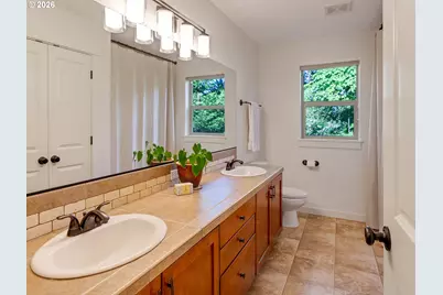 9801 SE Nicholas Dr, Happy Valley, OR 97086 - Photo 37