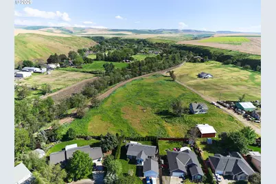 2121 Walnut St, Milton-Freewater, OR 97862 - Photo 9