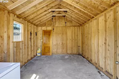 6128 SE Center St, Portland, OR 97206 - Photo 41