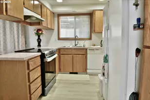 7200 SE Harnish St, Hillsboro, OR 97123 - Photo 9