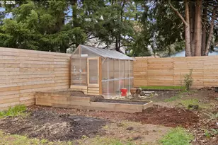 11825 SE Ankeny St, Portland, OR 97216 - Photo 31