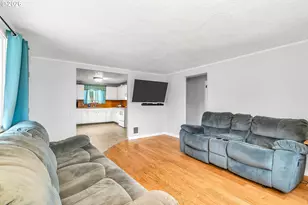 863 NE Poplar St, Clatskanie, OR 97016 - Photo 7