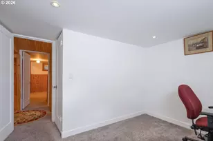 8912 SE Clay St, Portland, OR 97216 - Photo 43