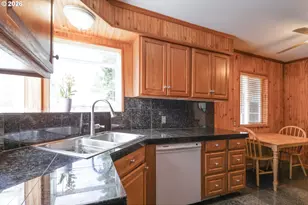 8912 SE Clay St, Portland, OR 97216 - Photo 17