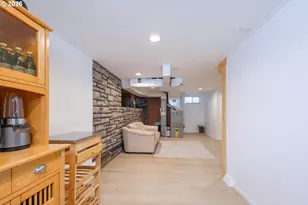 8912 SE Clay St, Portland, OR 97216 - Photo 39