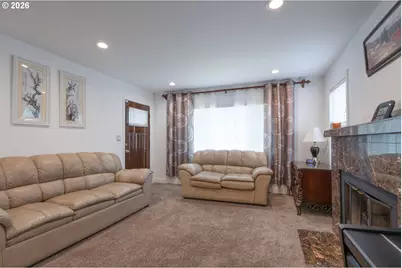 8912 SE Clay St, Portland, OR 97216 - Photo 11