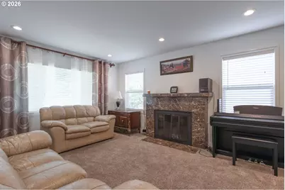 8912 SE Clay St, Portland, OR 97216 - Photo 13