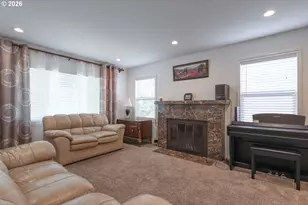8912 SE Clay St, Portland, OR 97216 - Photo 13