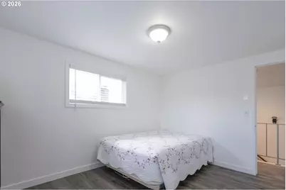 8912 SE Clay St, Portland, OR 97216 - Photo 27