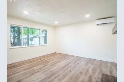 16935 NE Glisan St, Portland, OR 97230 - Photo 13