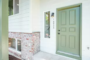 16935 NE Glisan St, Portland, OR 97230 - Photo 9