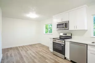 16935 NE Glisan St, Portland, OR 97230 - Photo 19