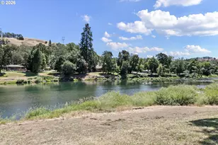 375 Acorn Dr, Roseburg, OR 97470 - Photo 41