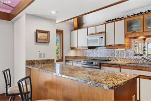 30013 Maple Dr, Rainier, OR 97048 - Photo 11