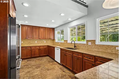 37276 Camp Creek Rd, Springfield, OR 97478 - Photo 9