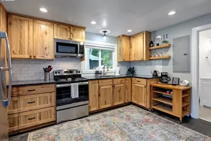 23797 E Lolo Pass Rd, Rhododendron, OR 97049 - Photo 9