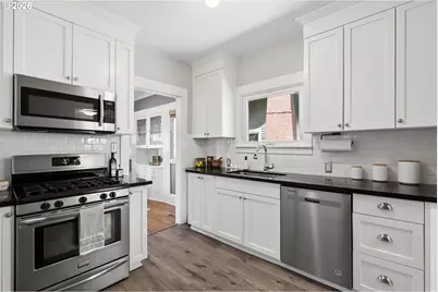 2720 SE 66th Ave, Portland, OR 97206 - Photo 9