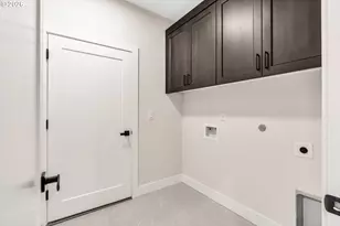 996 E Rork Ct, Newberg, OR 97132 - Photo 33