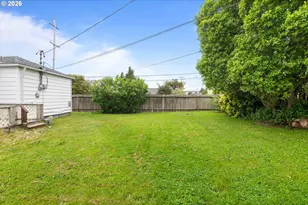 993 Salmon Ave, Coos Bay, OR 97420 - Photo 31