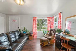 993 Salmon Ave, Coos Bay, OR 97420 - Photo 13