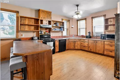 50251 Bennett Ln, Medical Springs, OR 97814 - Photo 9