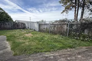 515 Pacific Ave, Brookings, OR 97415 - Photo 37