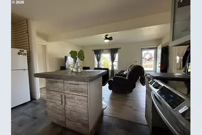 515 Pacific Ave, Brookings, OR 97415 - Photo 17