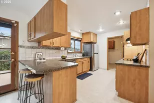 1203 SE Kibling Ave, Troutdale, OR 97060 - Photo 11