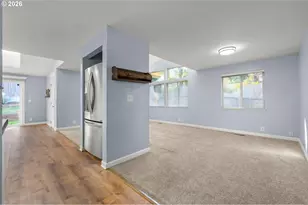 421 S 70th Pl, Springfield, OR 97478 - Photo 5