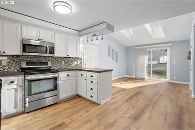 421 S 70th Pl, Springfield, OR 97478 - Photo 13