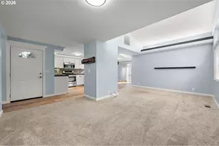 421 S 70th Pl, Springfield, OR 97478 - Photo 7