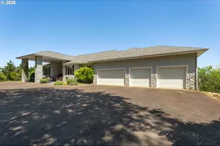 462 Lillian Ln, Roseburg, OR 97471 - Photo 5