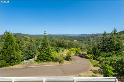 462 Lillian Ln, Roseburg, OR 97471 - Photo 17