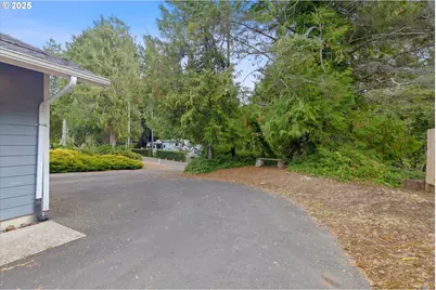665 SE Indian Trail Ave, Depoe Bay, OR 97341 - Photo 37