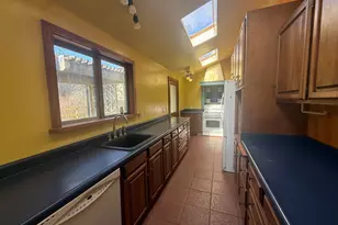 573 S 12th St, Coos Bay, OR 97420 - Photo 5