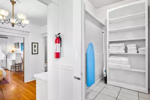 2109 NW Irving St, Portland, OR 97210 - Photo 15