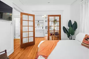 2109 NW Irving St, Portland, OR 97210 - Photo 5