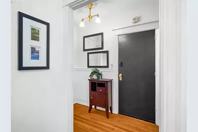 2109 NW Irving St #101, Portland, OR 97210 - Photo 19