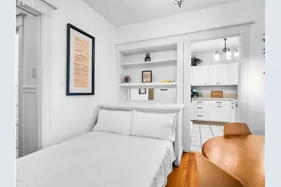 2109 NW Irving St #101, Portland, OR 97210 - Photo 17