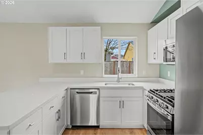 7425 5th St SE, Turner, OR 97392 - Photo 9