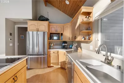 997 Burnt Ridge Rd, Onalaska, WA 98570 - Photo 13