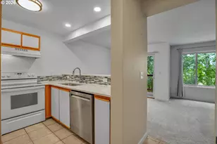 7165 SW Sagert St, Tualatin, OR 97062 - Photo 11