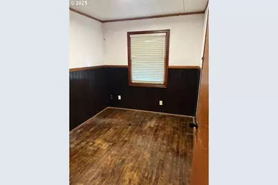 1281 Hwy 99N, Eugene, OR 97402 - Photo 17