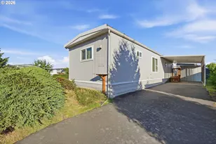 2902 E 2nd St, Newberg, OR 97132 - Photo 1