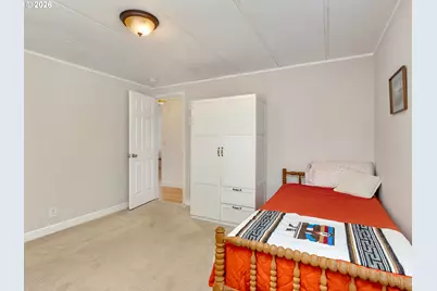 8220 SE Iris St, Milwaukie, OR 97267 - Photo 13