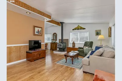 8220 SE Iris St, Milwaukie, OR 97267 - Photo 3